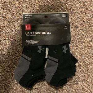 Mens No Show Socks. 6 pairs , brand new !